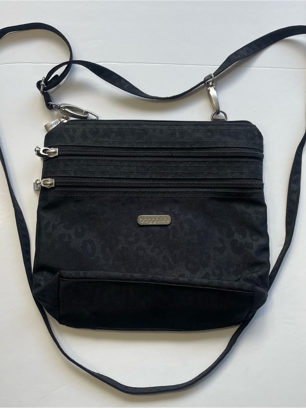 Baggallini Black Crossbody with Subtle Leopard Print